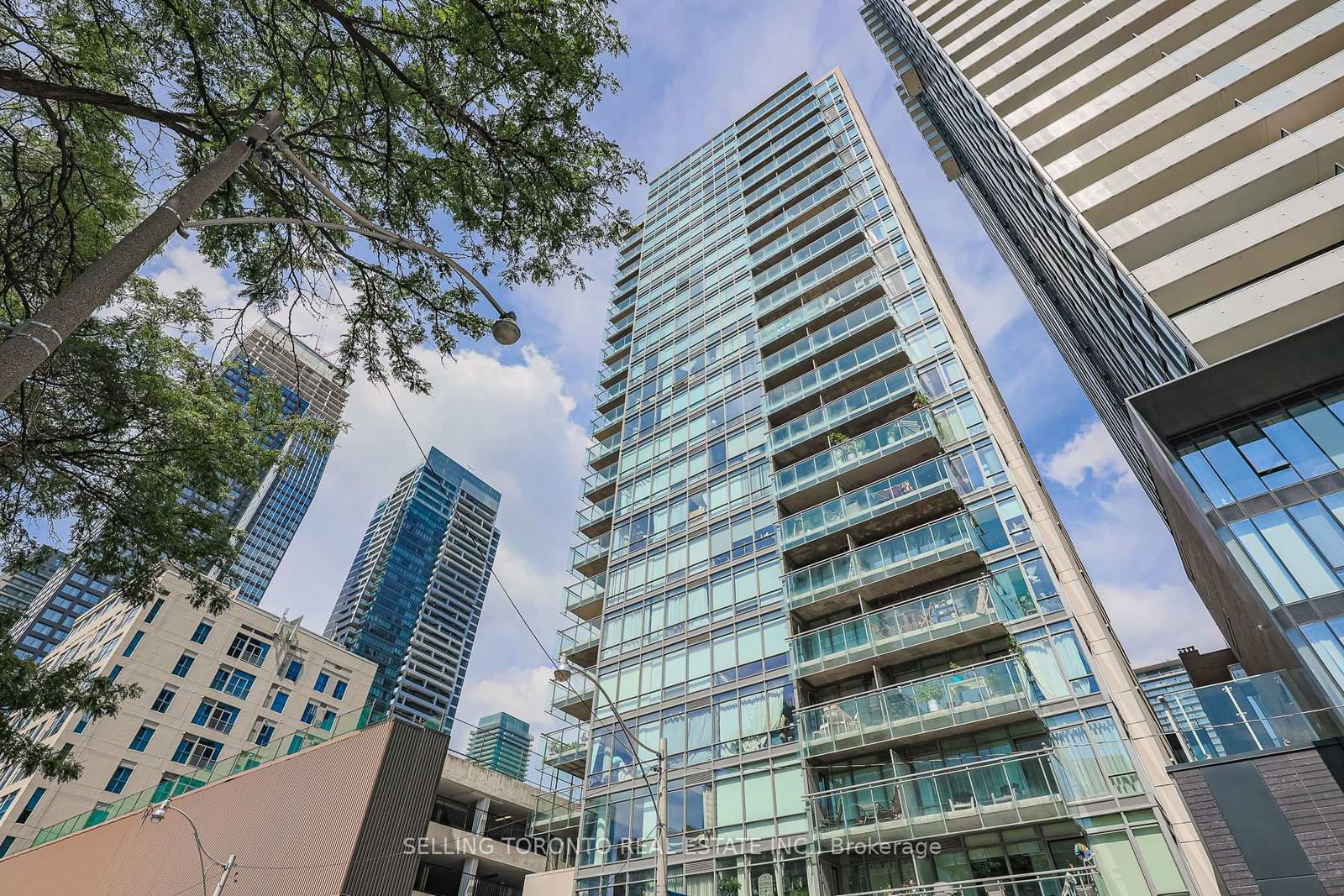 22 Wellesley St E, unit 2101 for sale - image #4