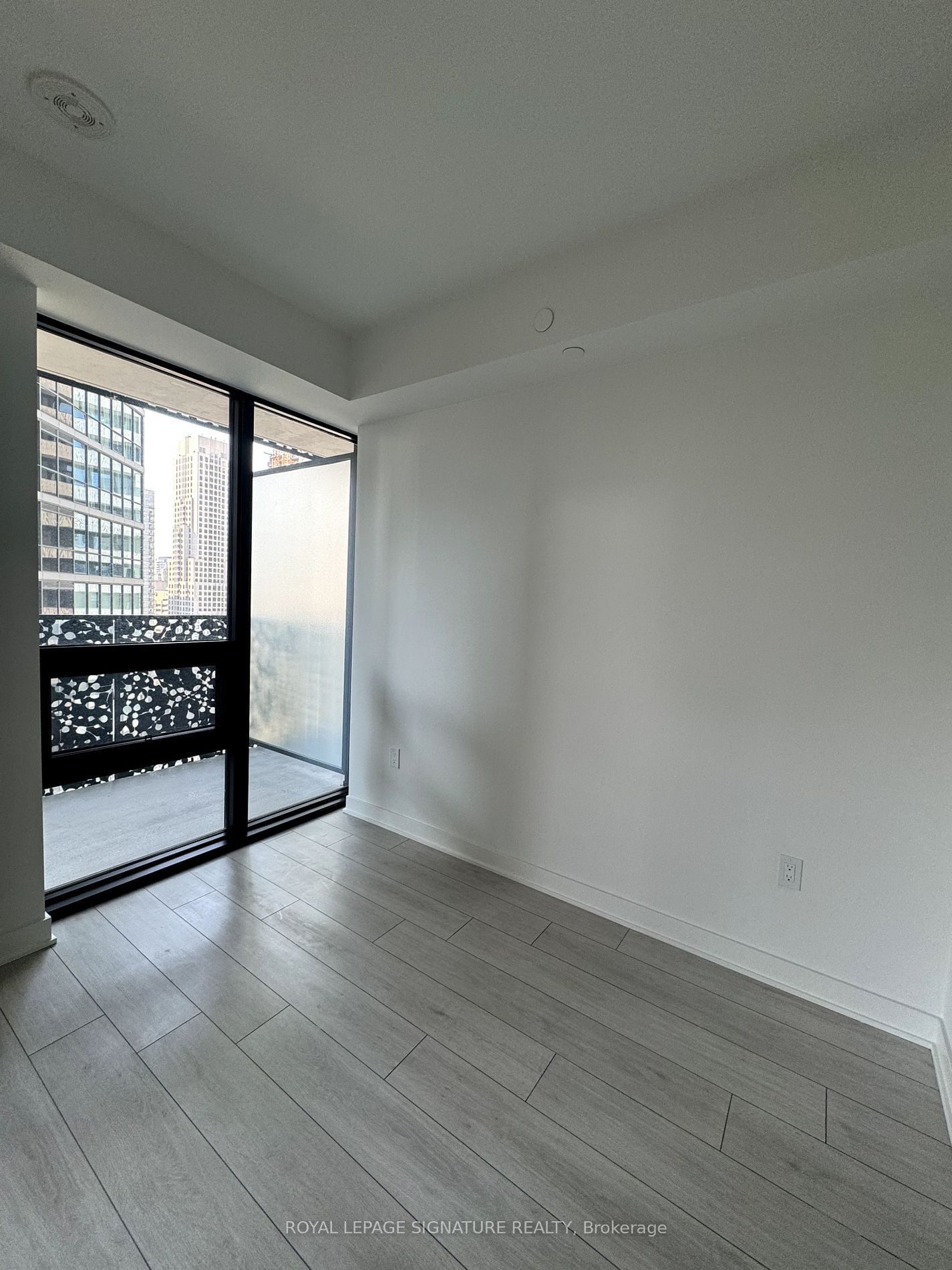 55 Charles St E, unit 2609 for rent