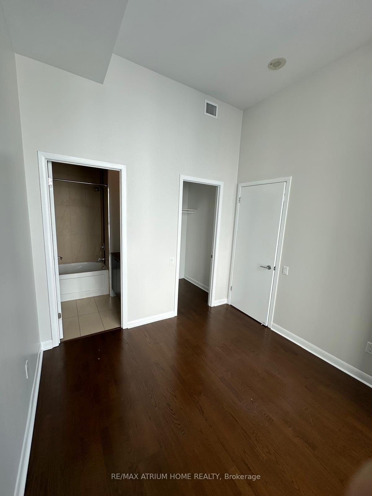 375 King St W, unit Ph3507 for rent - image #17