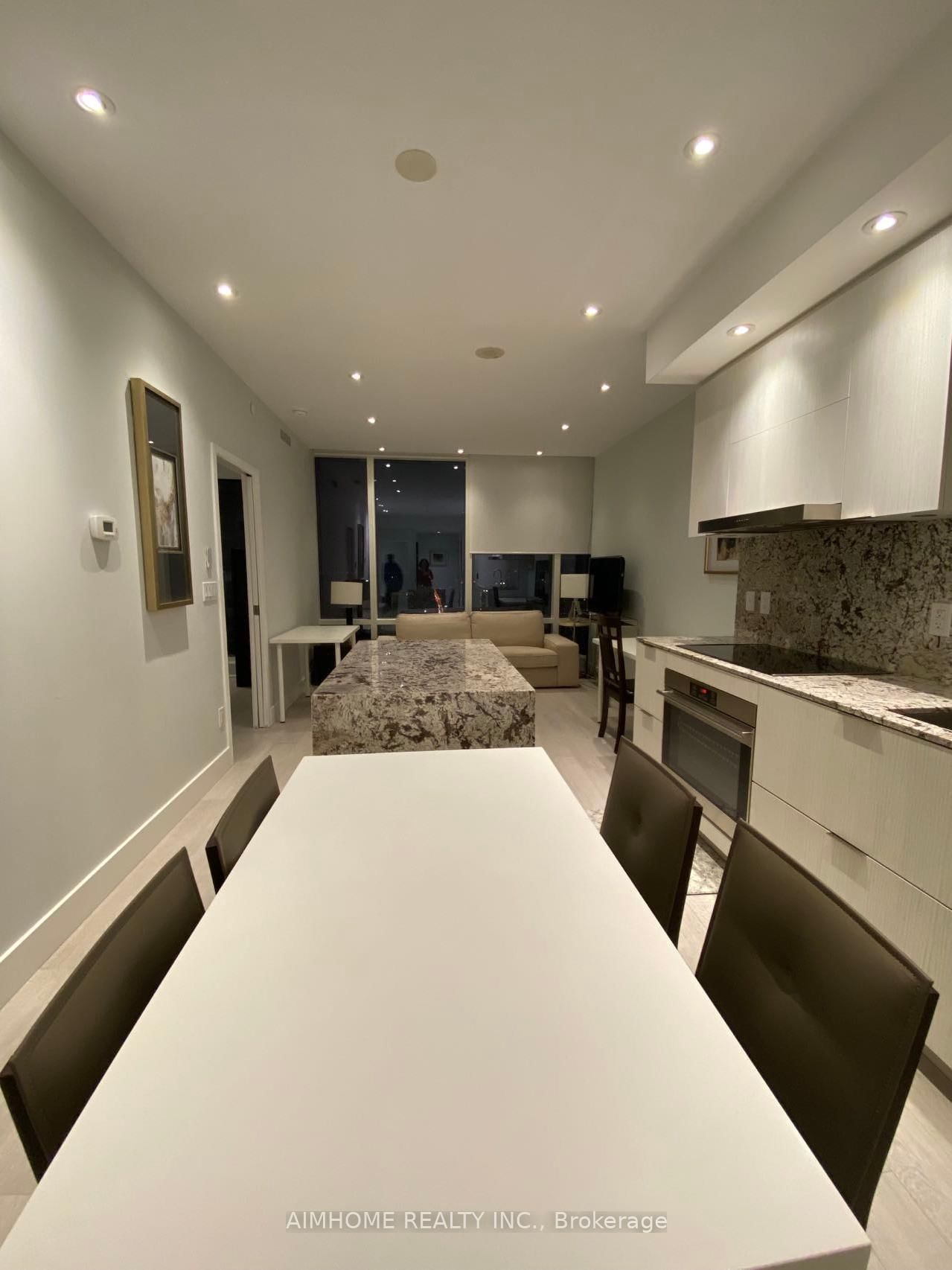 1 Bloor St E, unit 4009 for sale - image #2