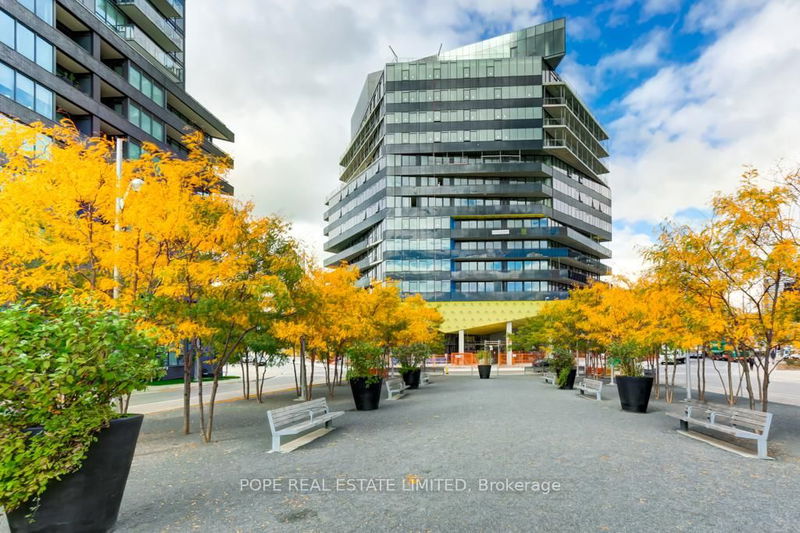 21 Lawren Harris Sq, unit 811 for rent - image #1