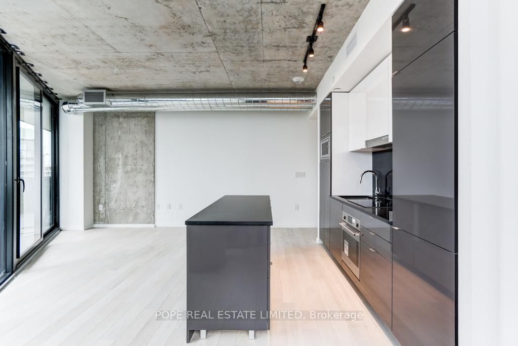 21 Lawren Harris Sq, unit 811 for rent - image #8