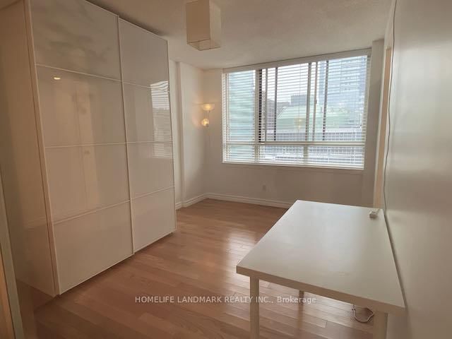 633 Bay St, unit 2621 for rent - image #8