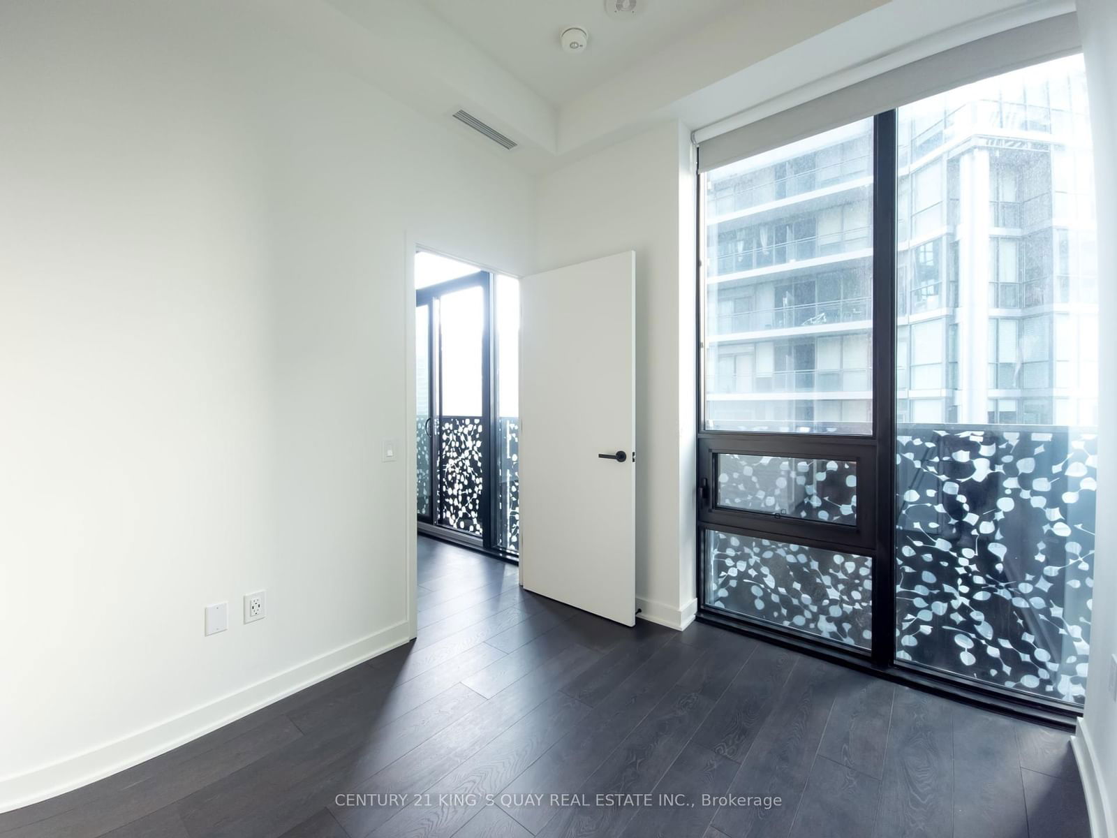 55 Charles St E, unit 3009 for rent