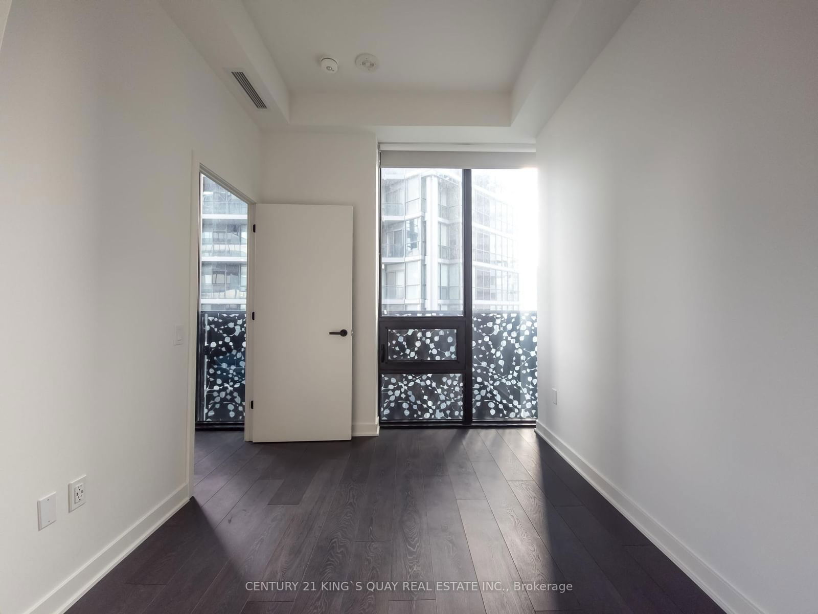 55 Charles St E, unit 3009 for rent