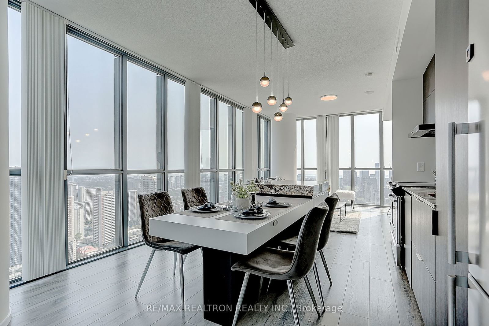 101 Charles St E, unit 4101 for sale - image #9