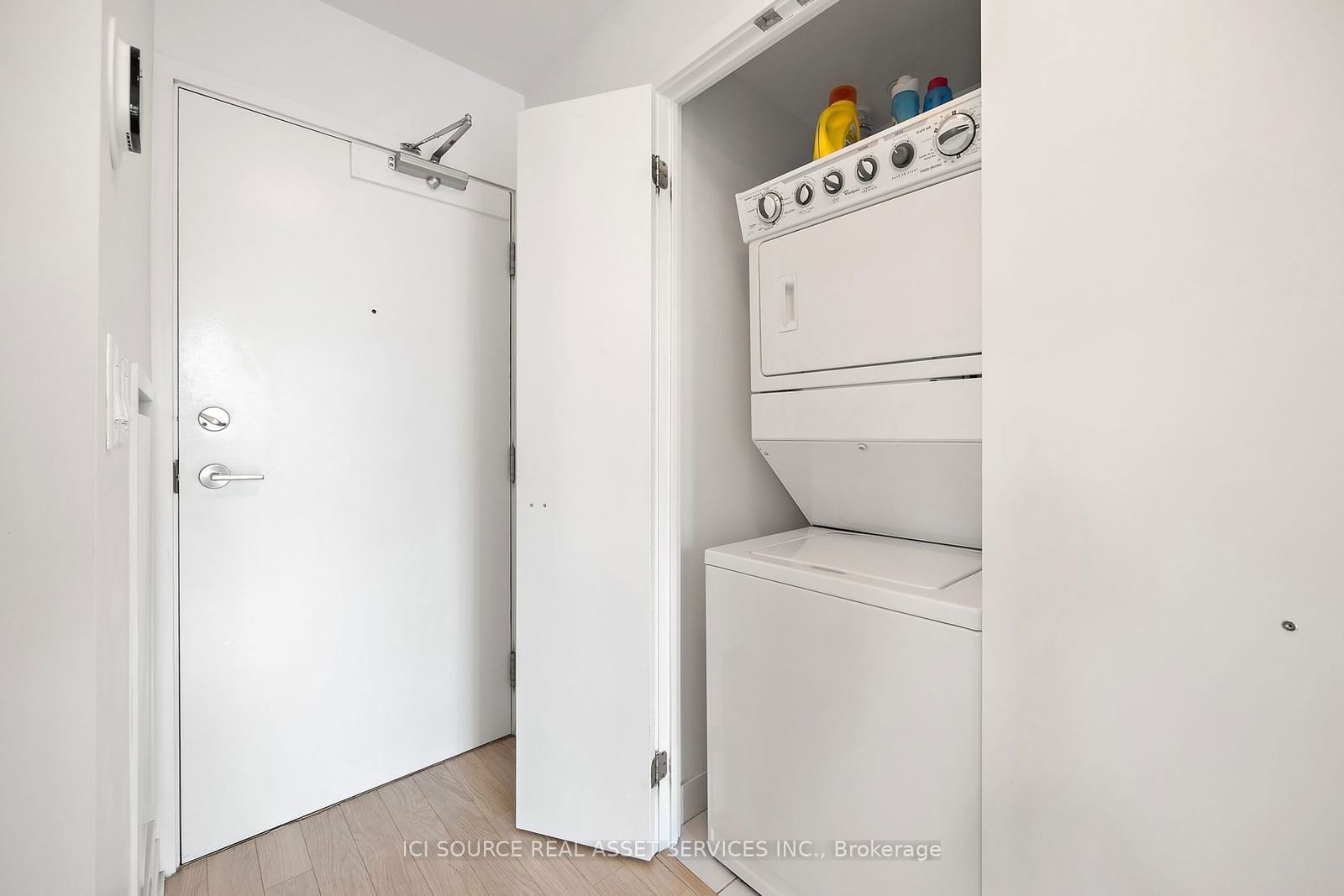 32 Camden St, unit 902 for rent - image #15