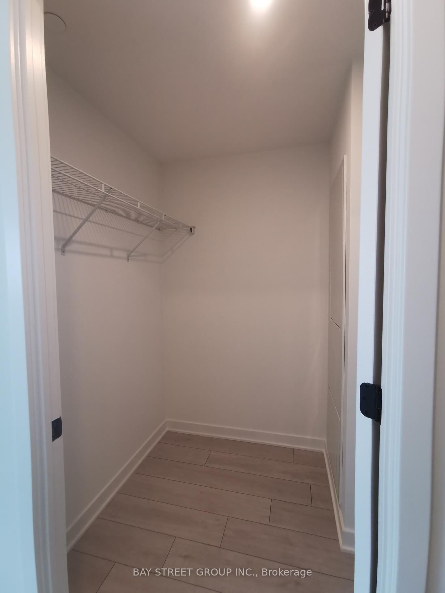 55 Charles St E, unit 4212 for rent