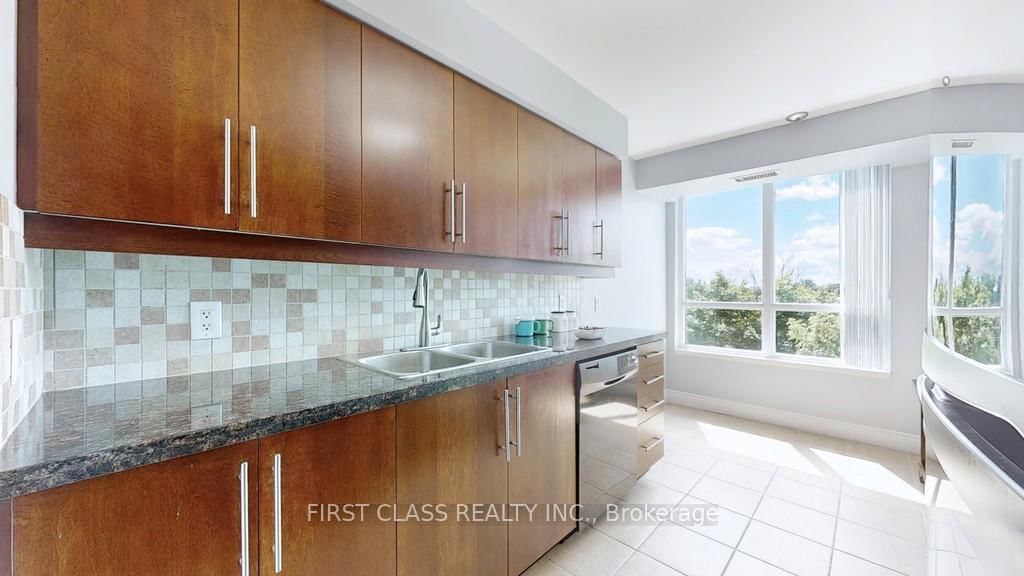 25 Greenview Ave, unit 527 for sale - image #11