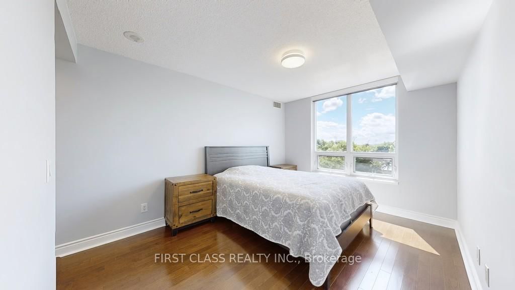 25 Greenview Ave, unit 527 for sale