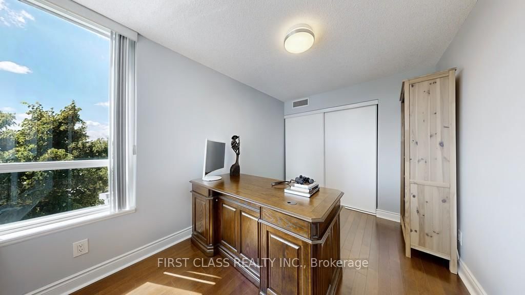 25 Greenview Ave, unit 527 for sale - image #21