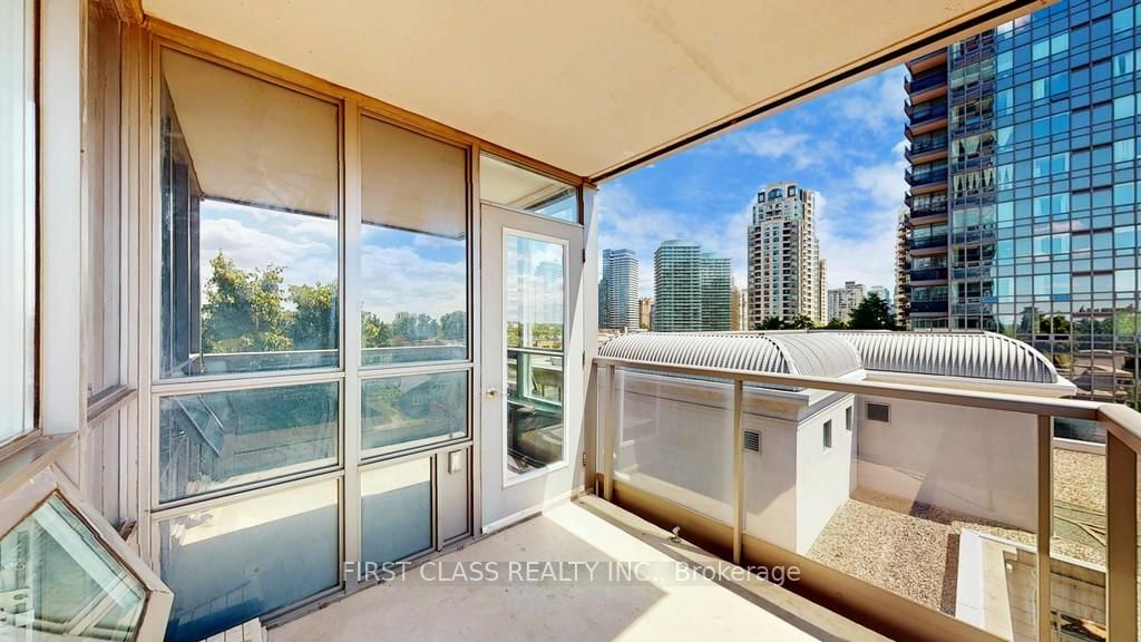 25 Greenview Ave, unit 527 for sale - image #26