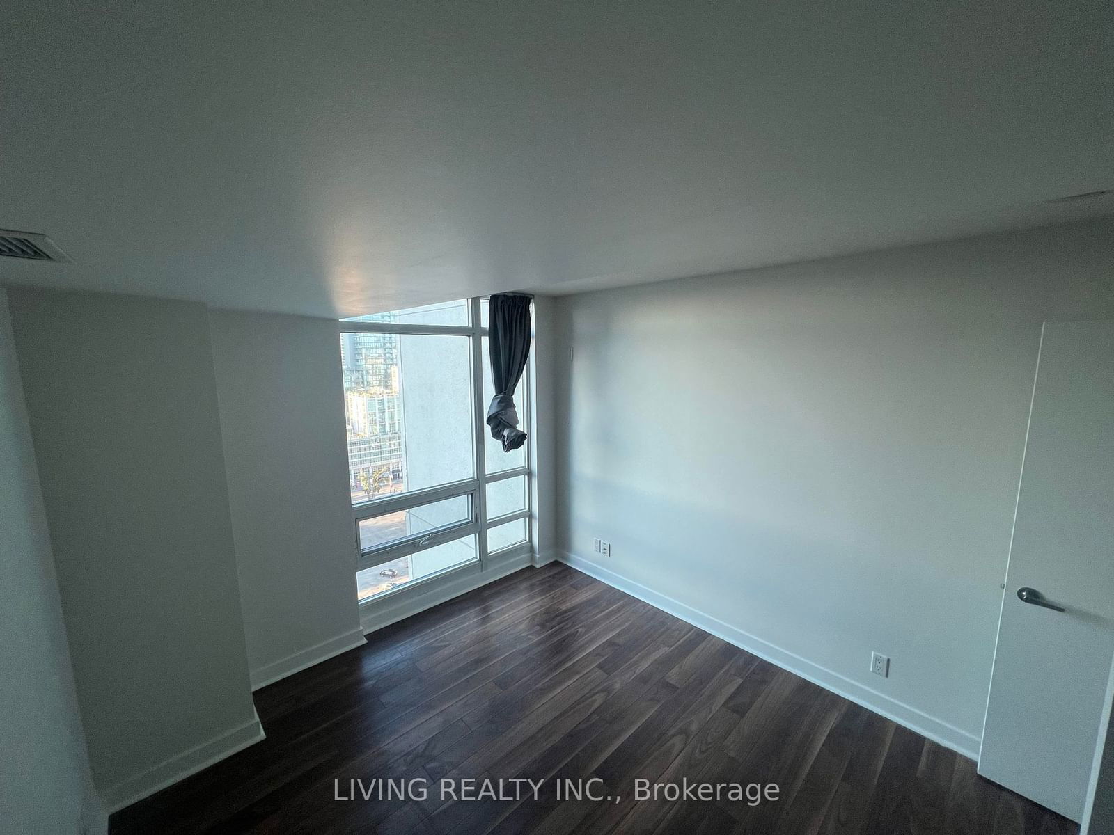 381 Front St W, unit 2502 for rent - image #6