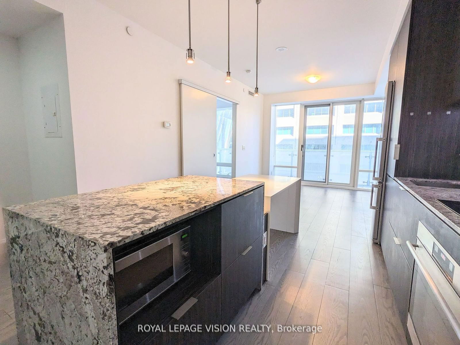 1 Bloor St E, unit 322 for rent - image #6