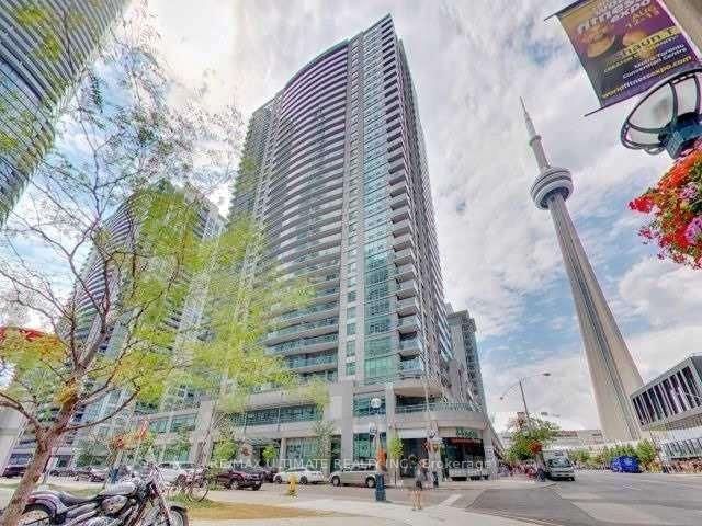 30 Grand Trunk Cres, unit 1010 for rent