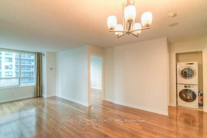 30 Grand Trunk Cres, unit 1010 for rent