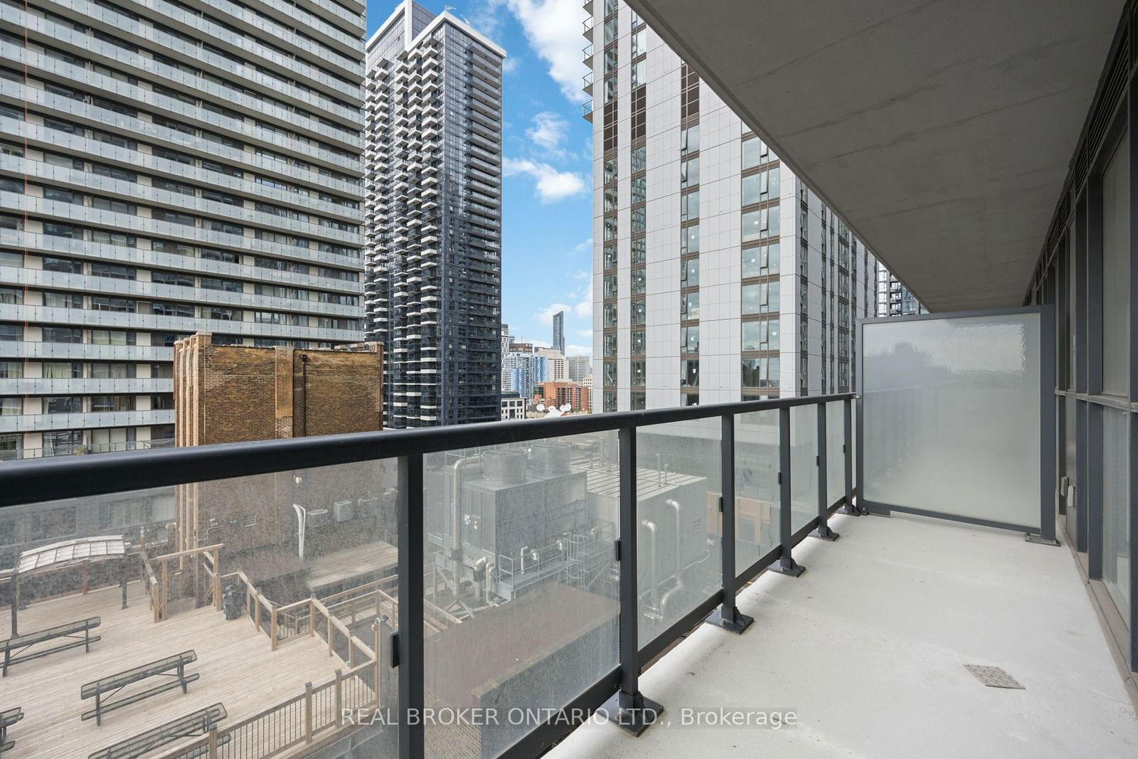 87 Peter St, unit 1607 for rent - image #15