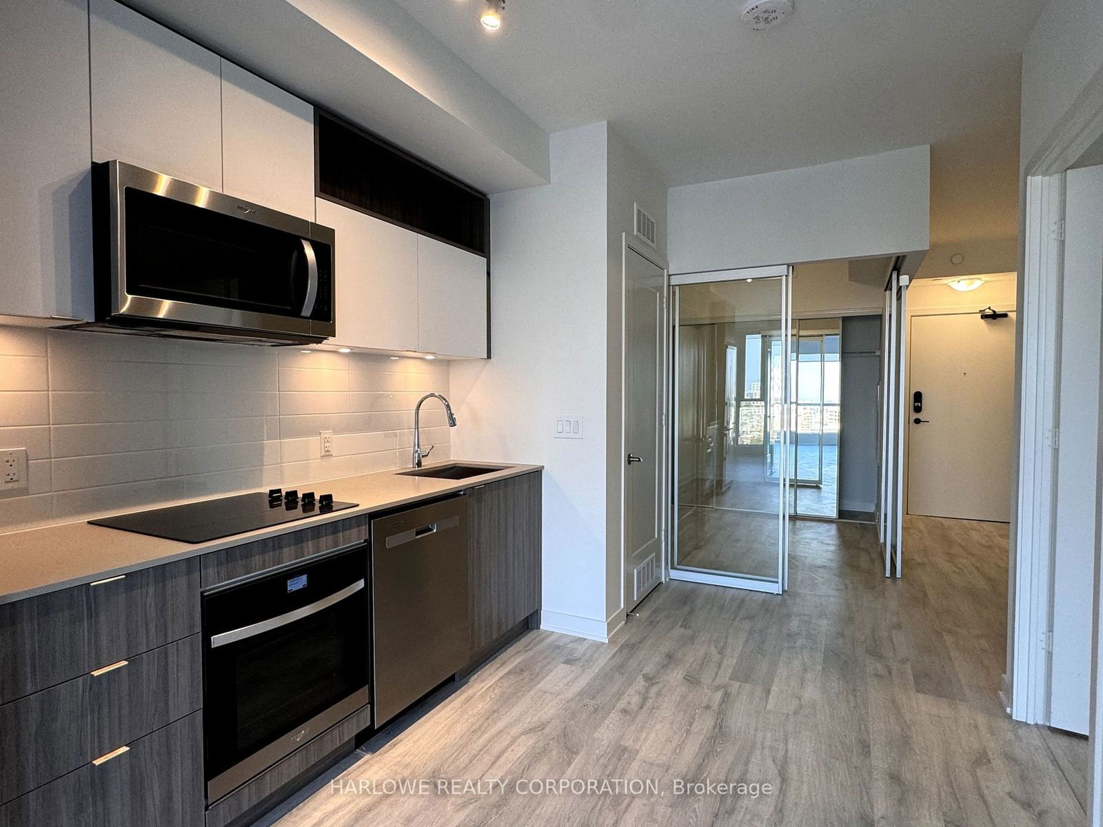 70 Princess St, unit 1611 E for rent - image #3