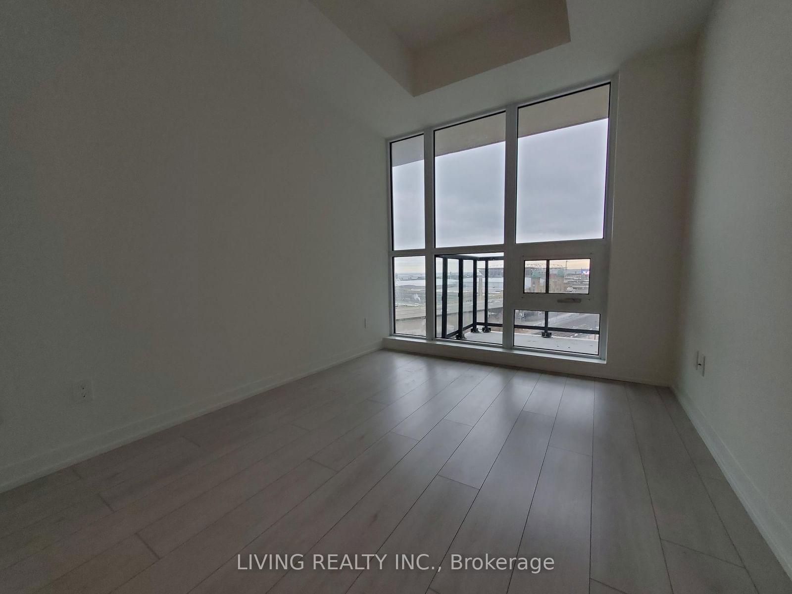 49 East Liberty St, unit 905 for rent - image #3