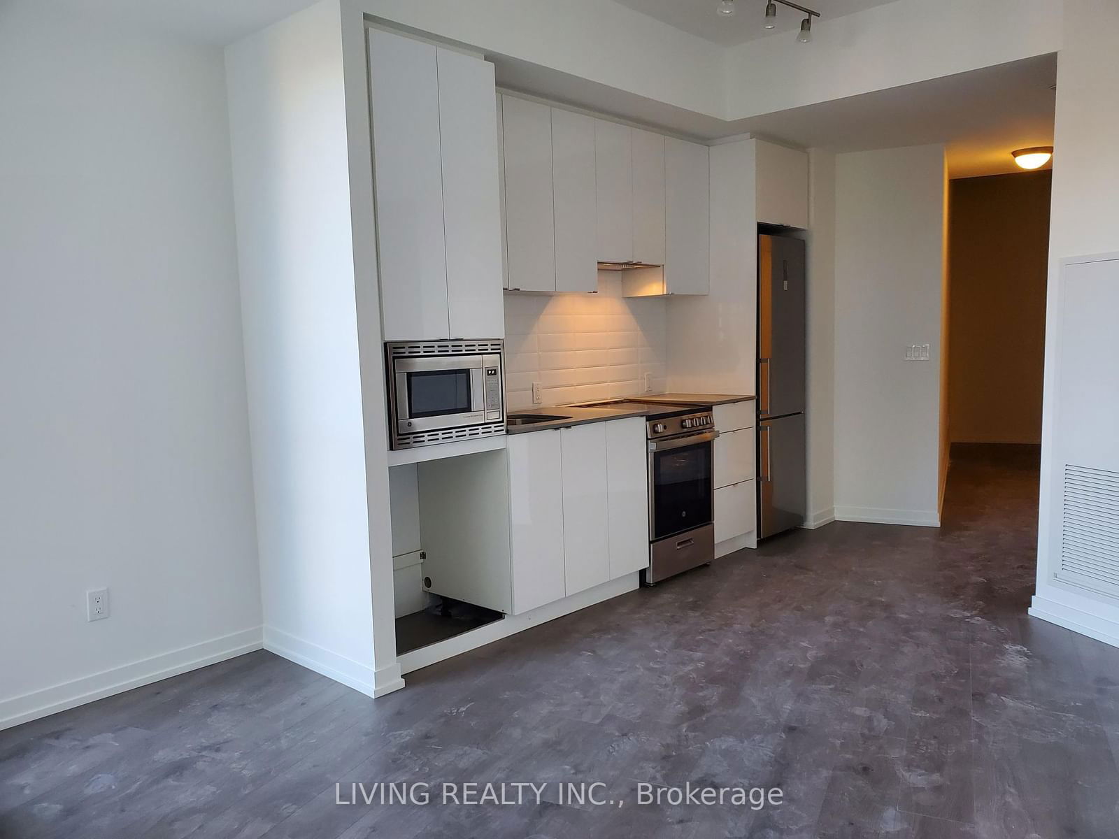 49 East Liberty St, unit 302 for rent - image #14