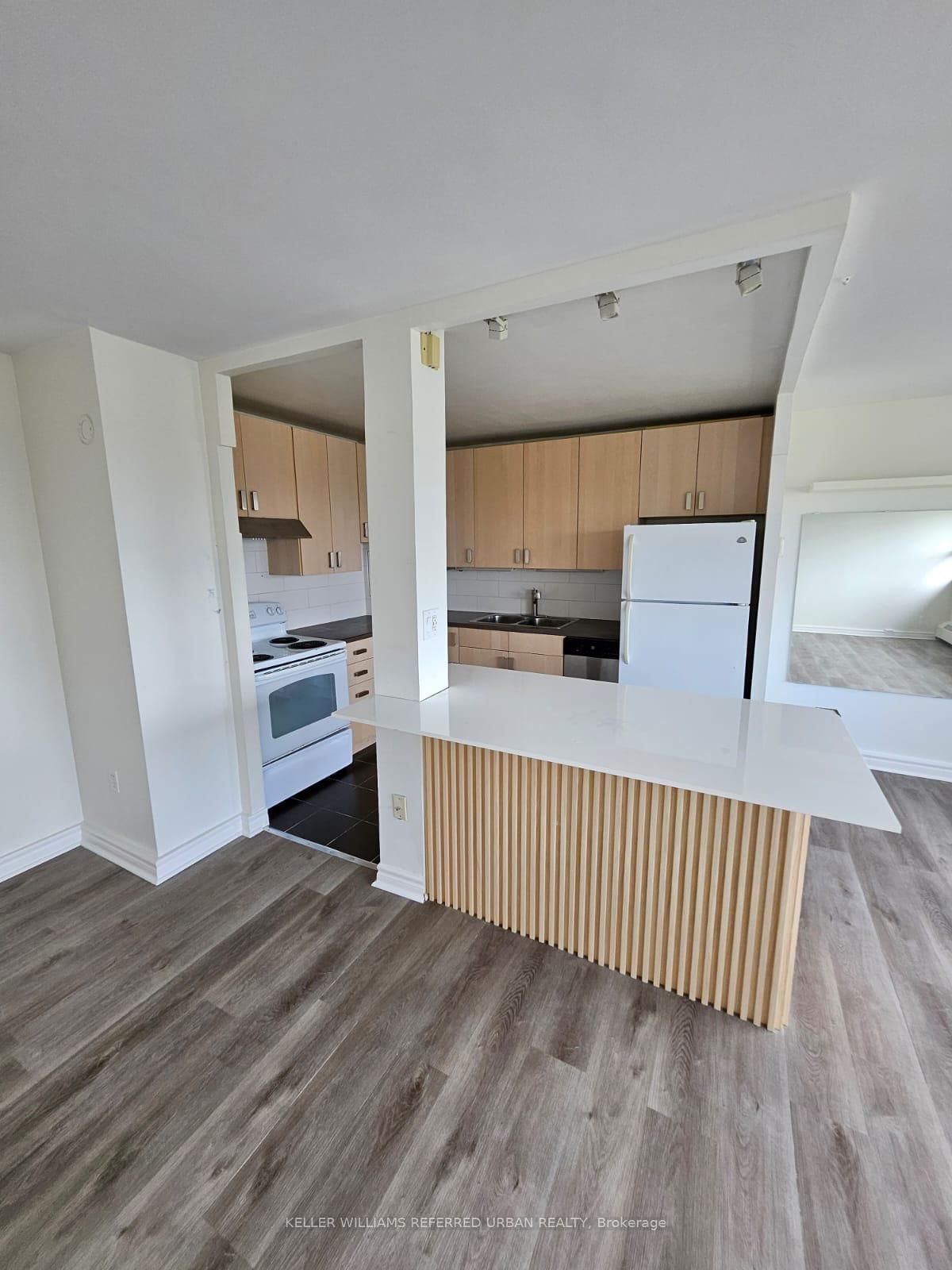 100 Leeward Glwy, unit 908 for rent - image #4