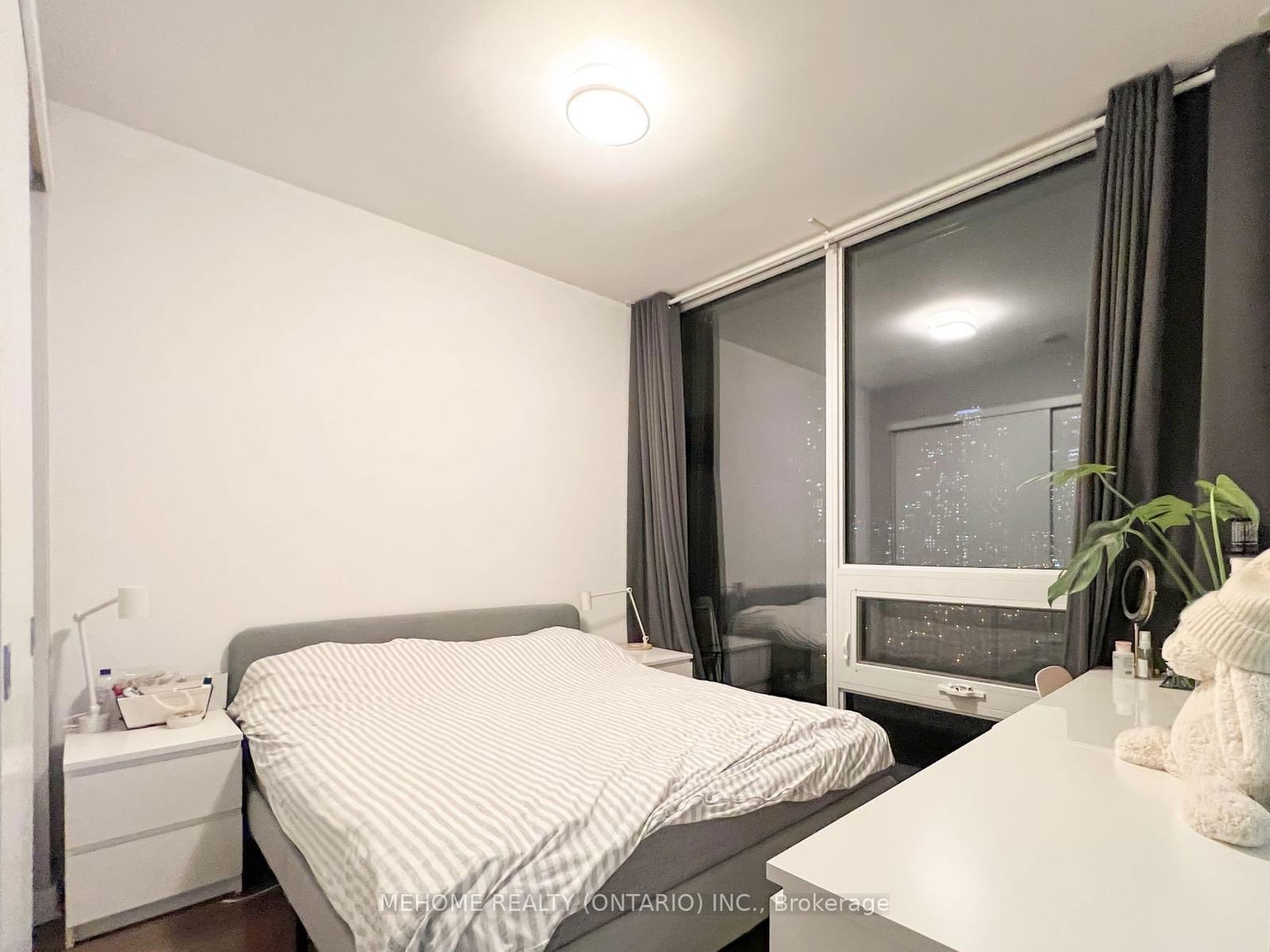 1 Market St, unit 1613 for rent - image #7