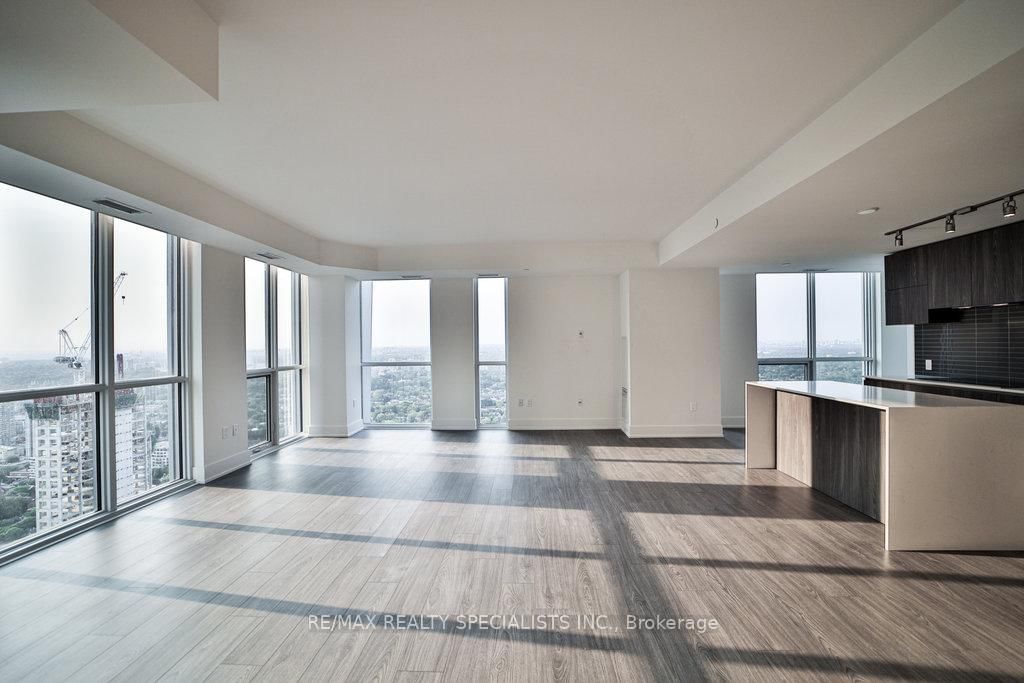 1 Yorkville Ave, unit 5102 for rent - image #6