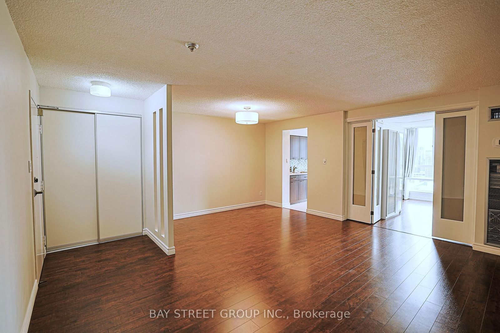 633 Bay St, unit 2710 for rent - image #16