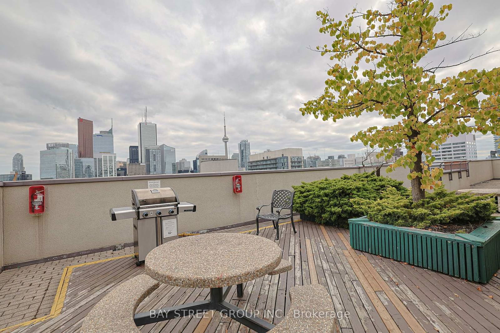 633 Bay St, unit 2710 for rent - image #22