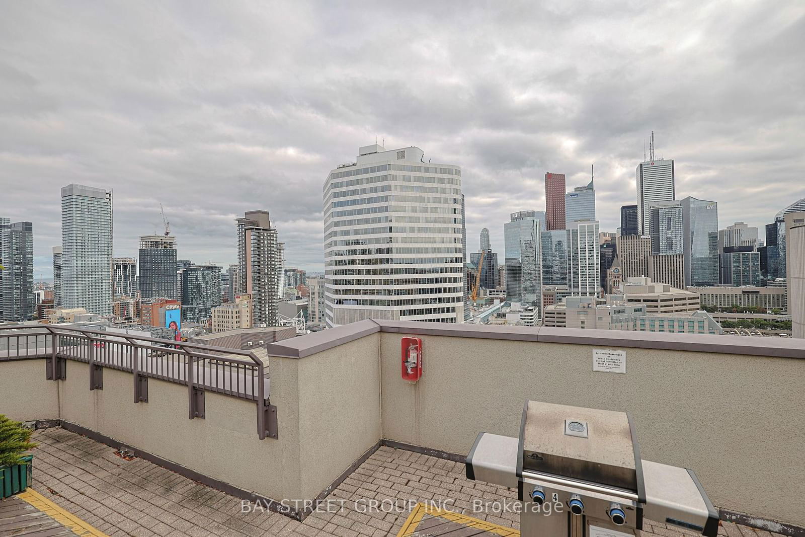 633 Bay St, unit 2710 for rent - image #23