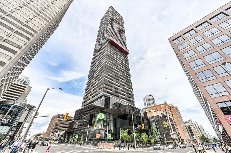 8 Eglinton Ave E, unit Ph 5801 for sale - image #1