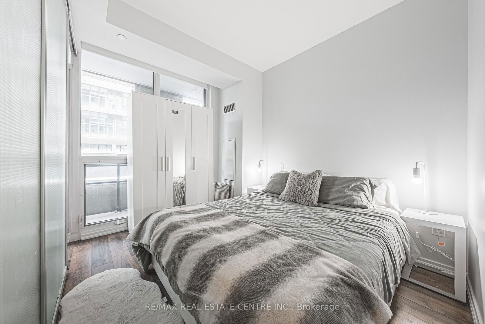 45 Charles St E, unit 605 for sale - image #12