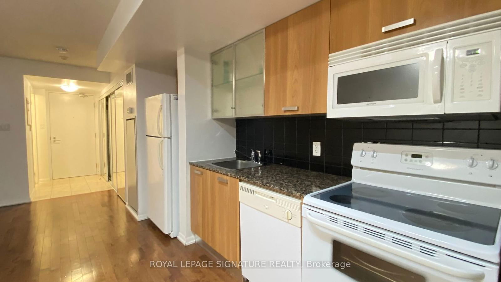 38 Grenville St, unit 1105 for rent - image #8