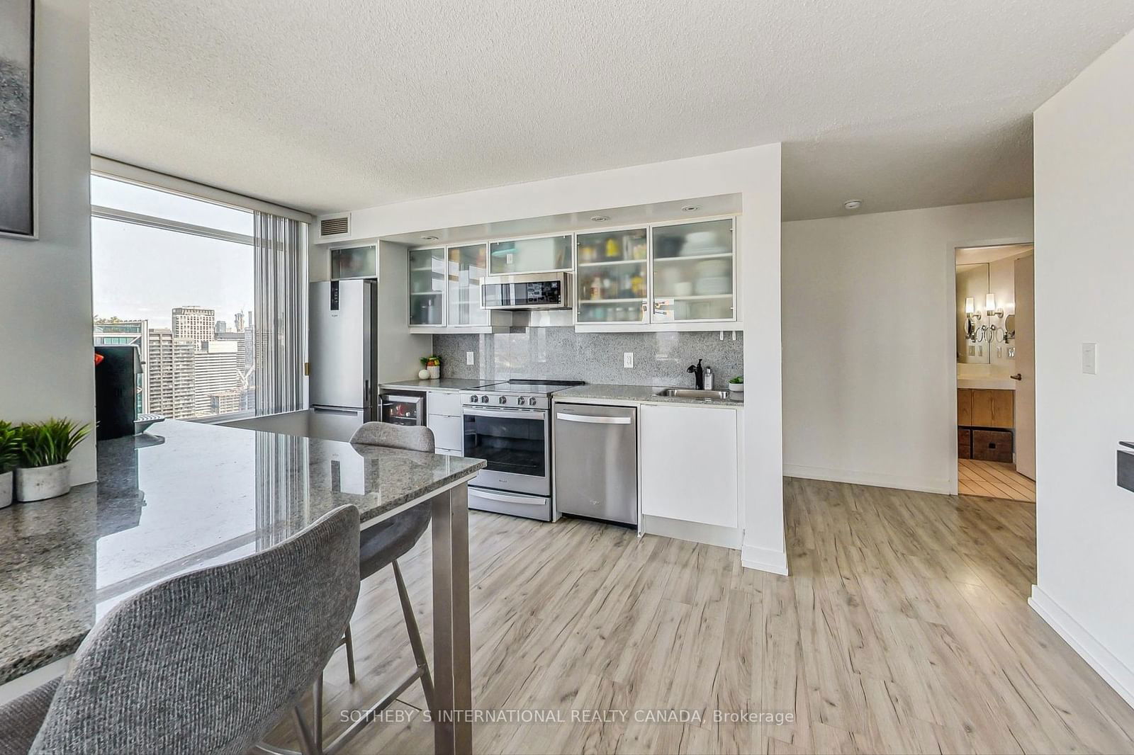 25 Telegram Mews, unit 4810 for rent - image #6