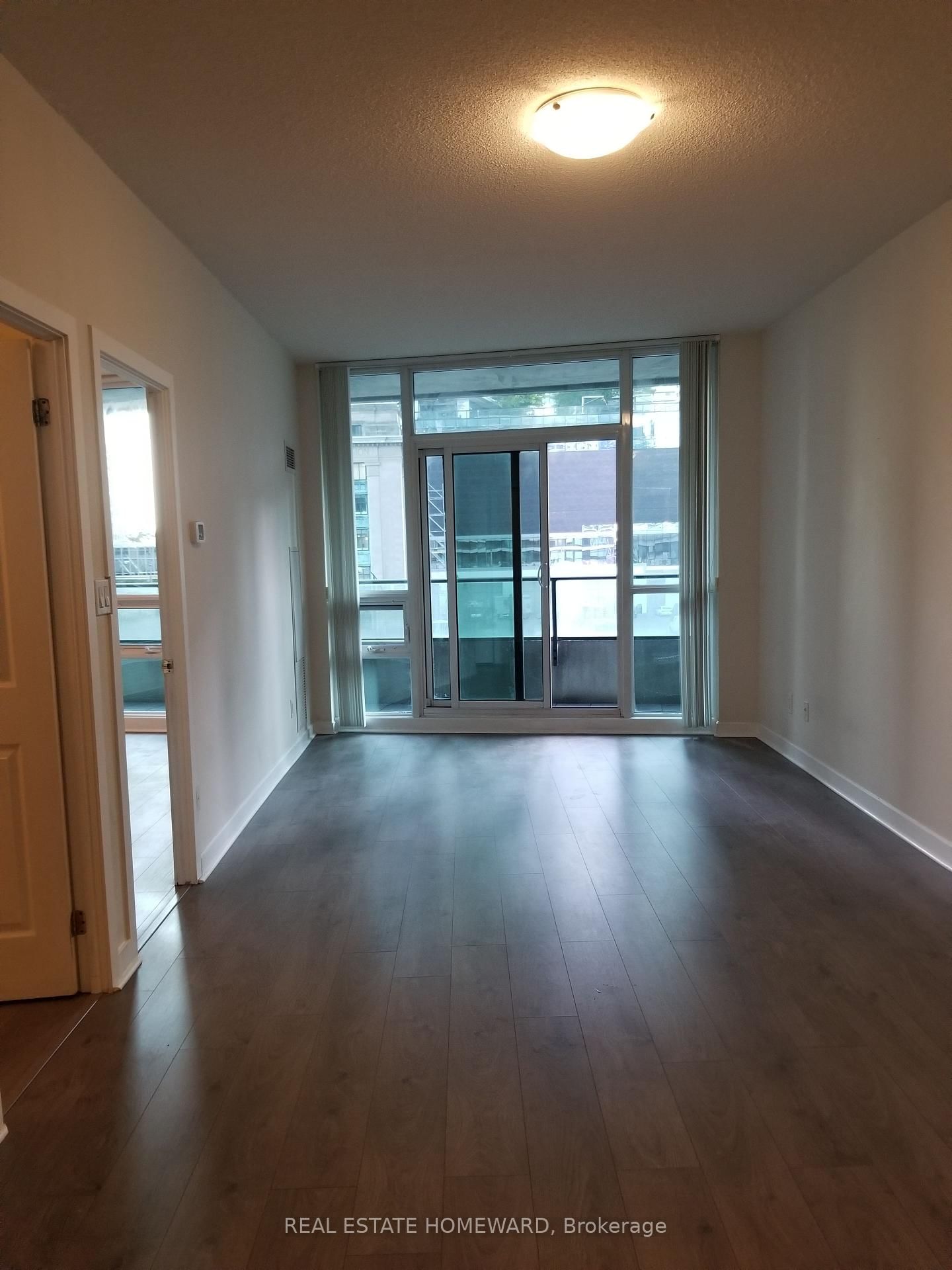 33 Bay St, unit 302 for rent