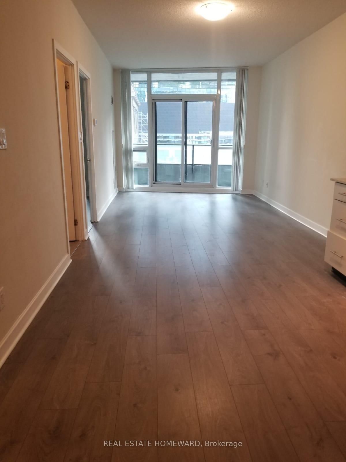 33 Bay St, unit 302 for rent