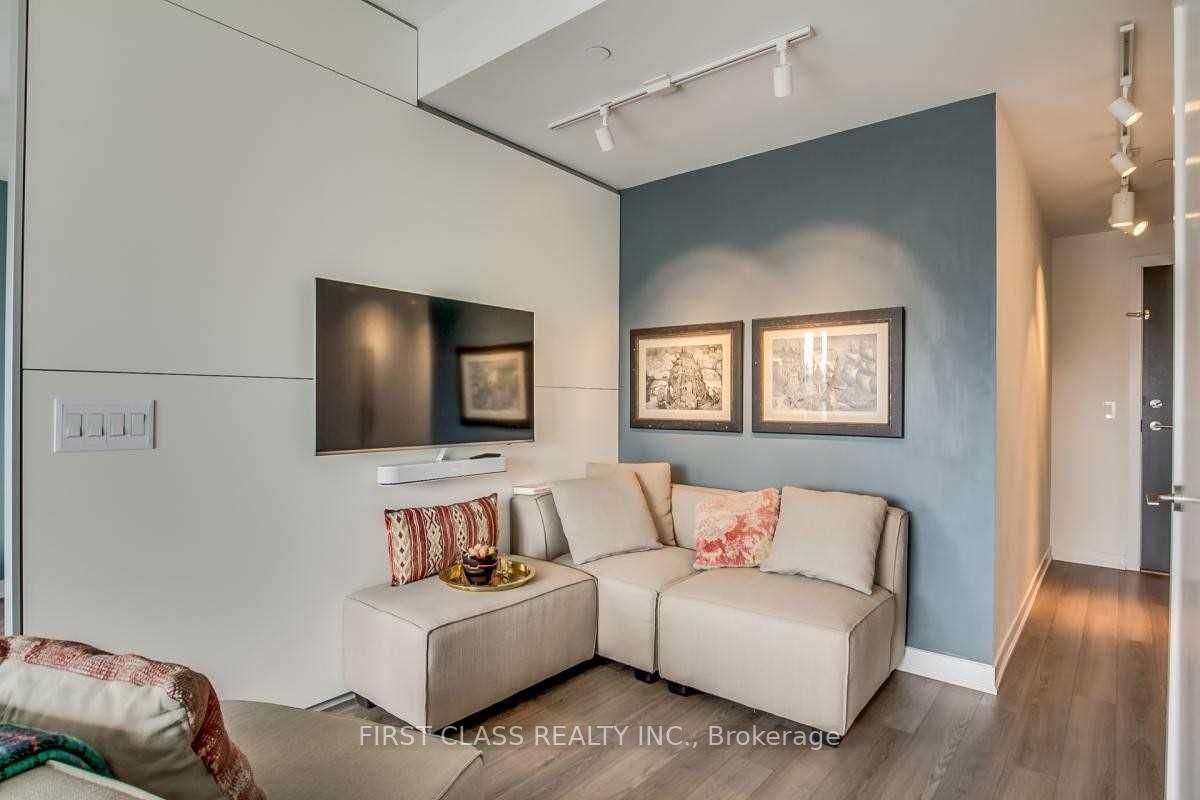 60 Berwick Ave, unit 606 for sale - image #3