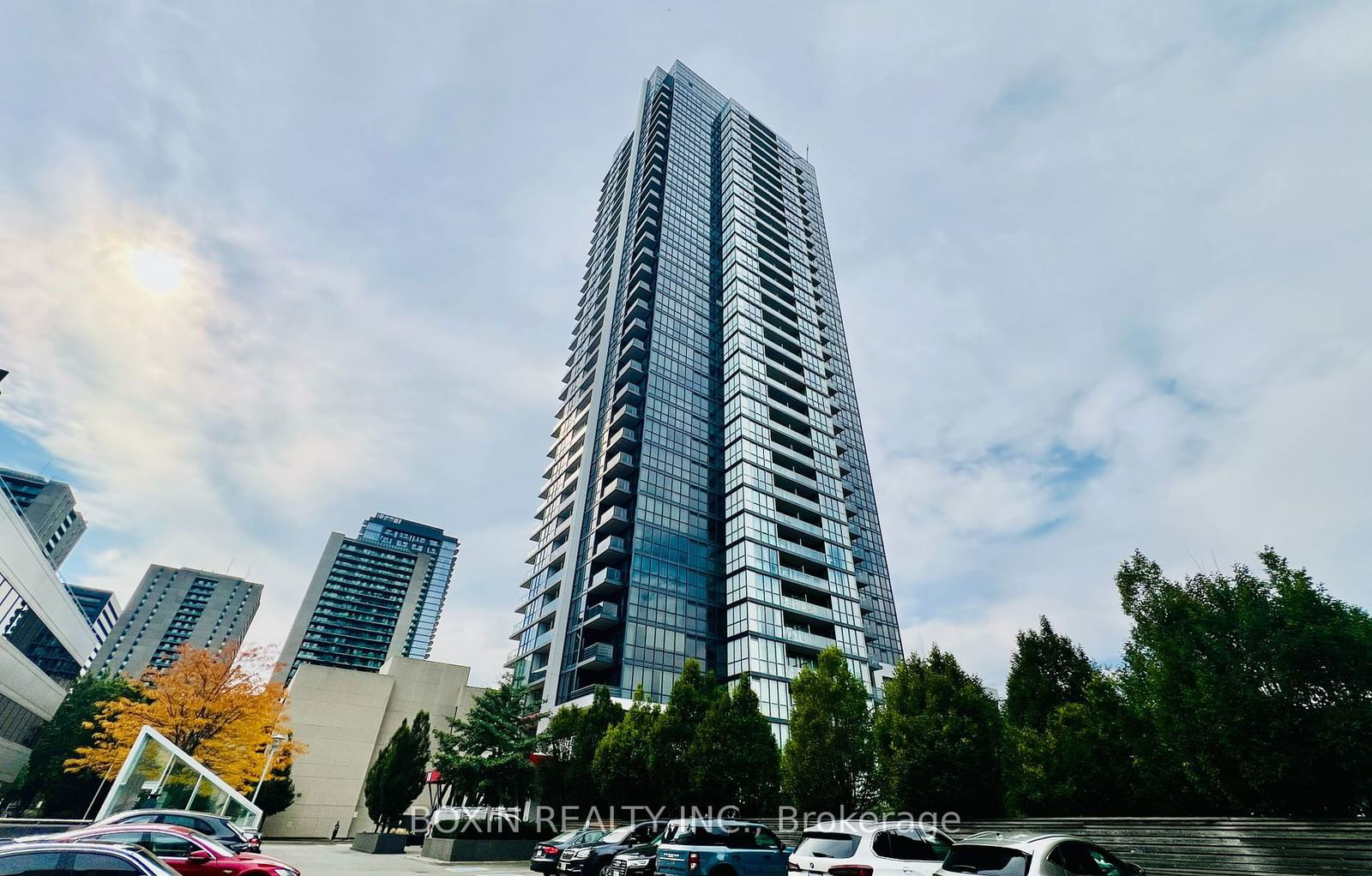 88 Sheppard Ave E, unit 804 for sale - image #1