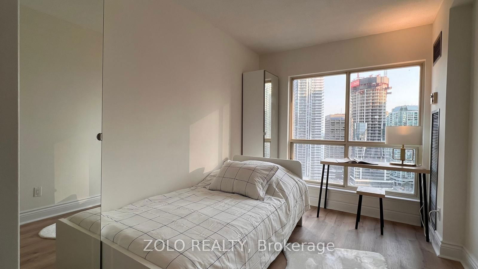 25 The Esplanade, unit 2621 for rent - image #4