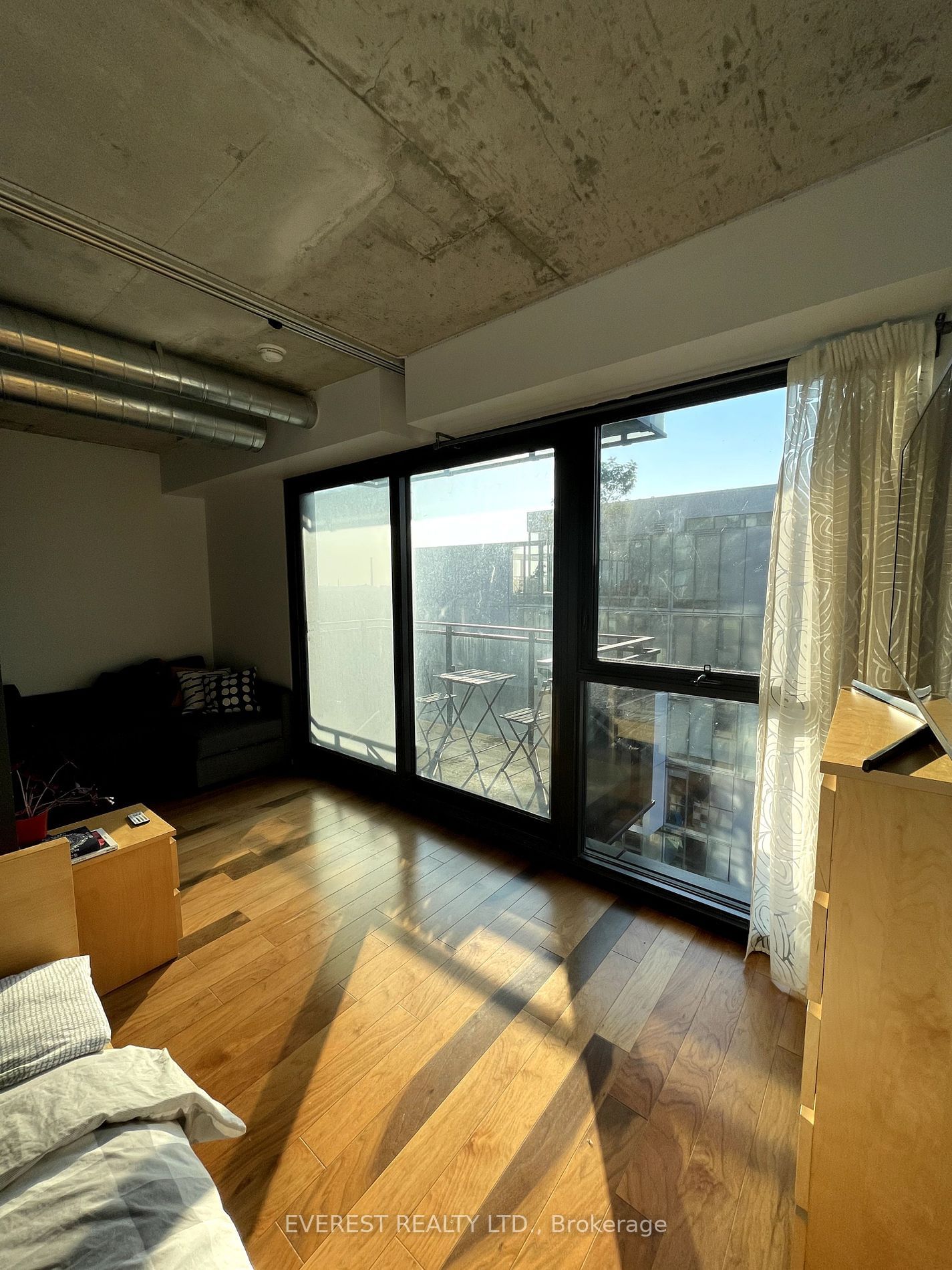 51 Trolley Cres, unit 1408 for rent - image #11