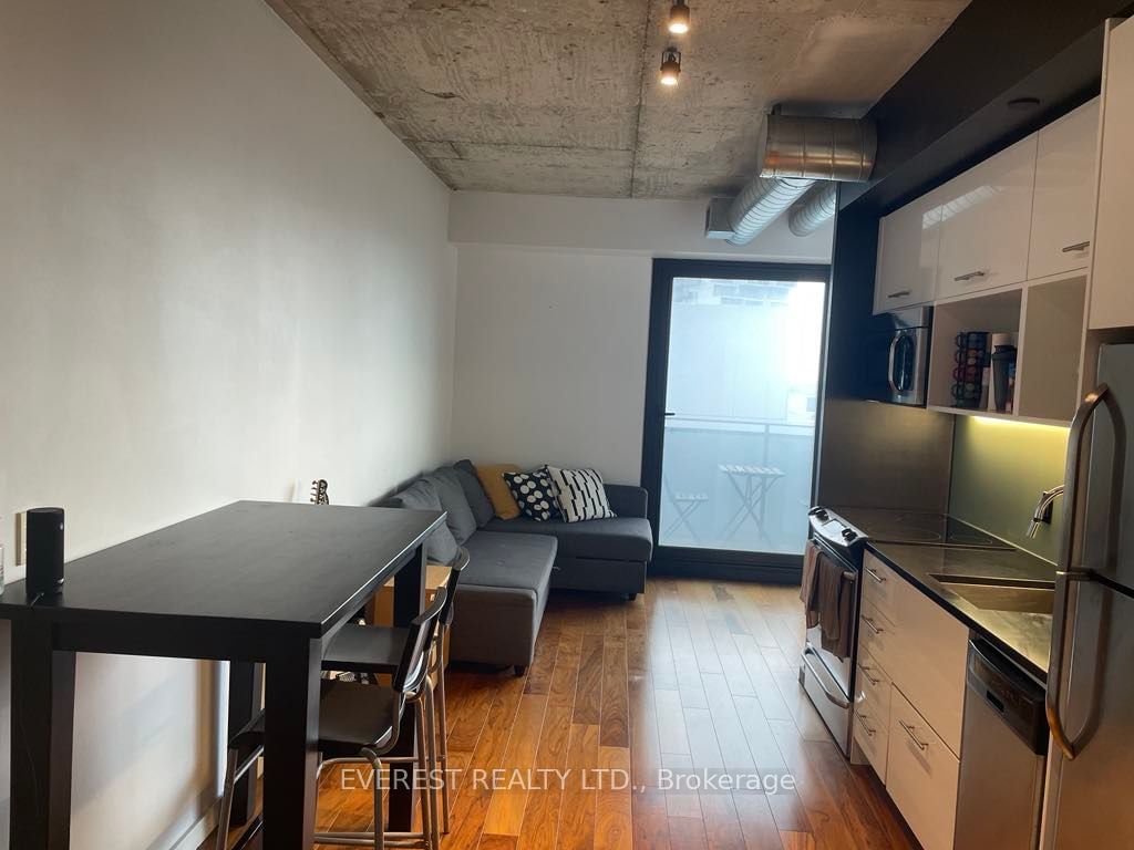 51 Trolley Cres, unit 1408 for rent - image #5