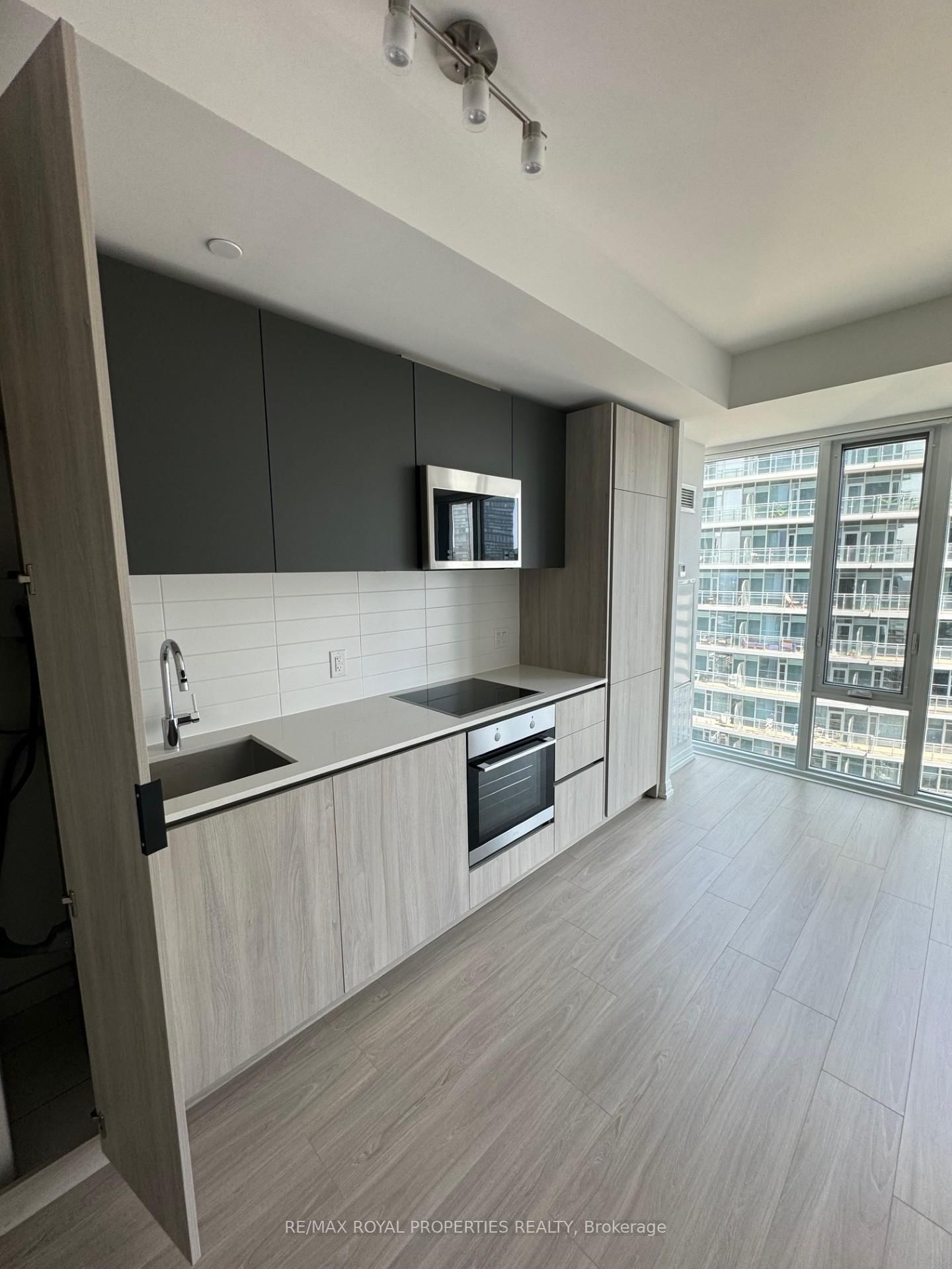 8 Widmer St, unit 4508 for rent