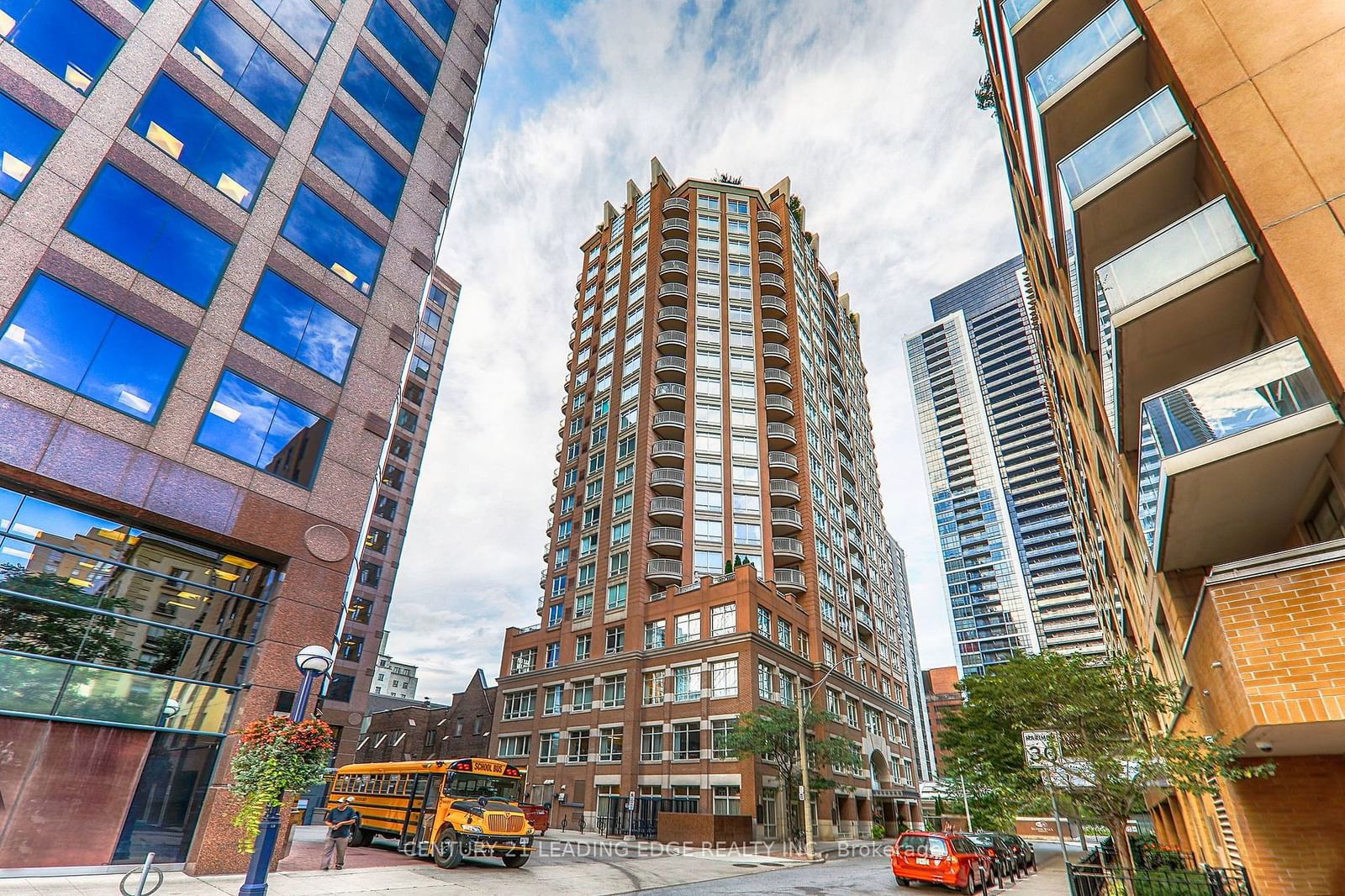 100 Hayden St, unit 907 for rent