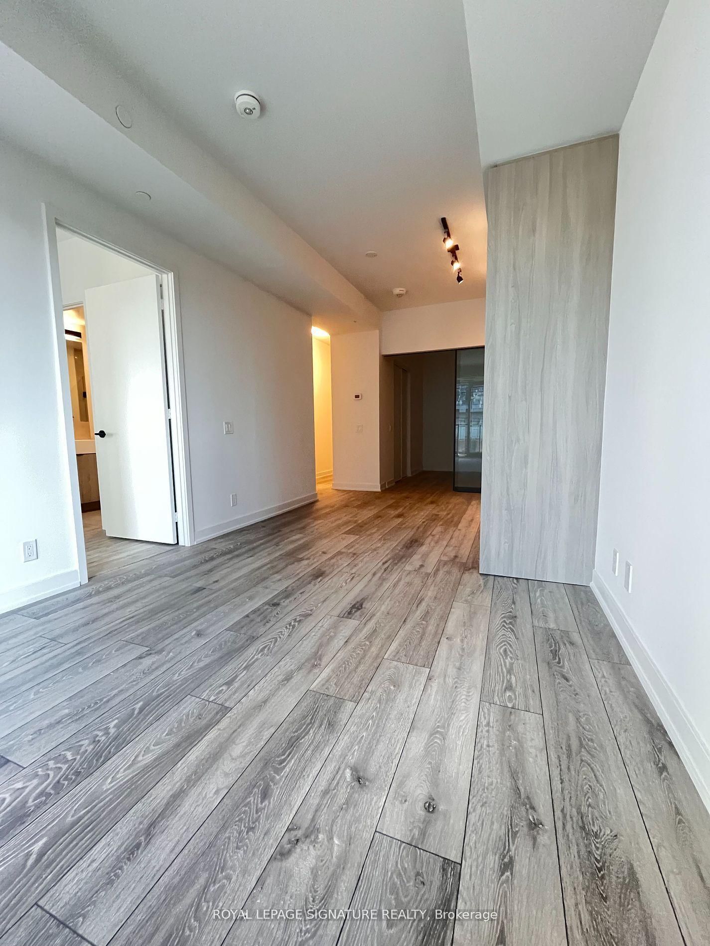 108 Peter St, unit 601 for rent - image #2