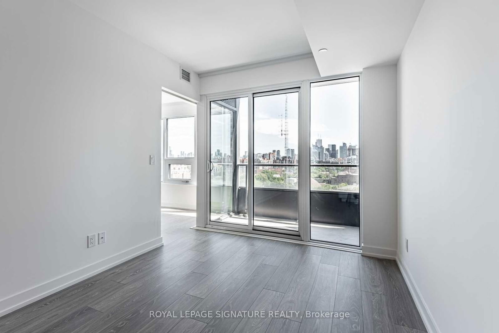 19 Western Battery Rd, unit 1202 for rent - image #6