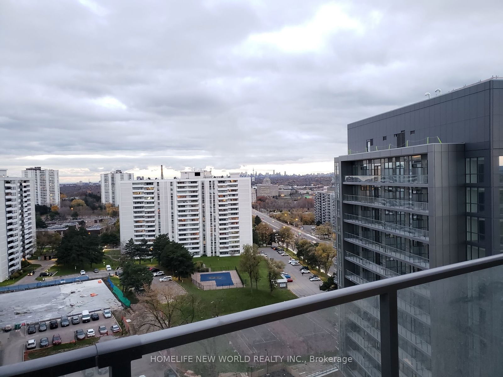 38 Forest Manor Rd, unit 1305 for rent - image #2