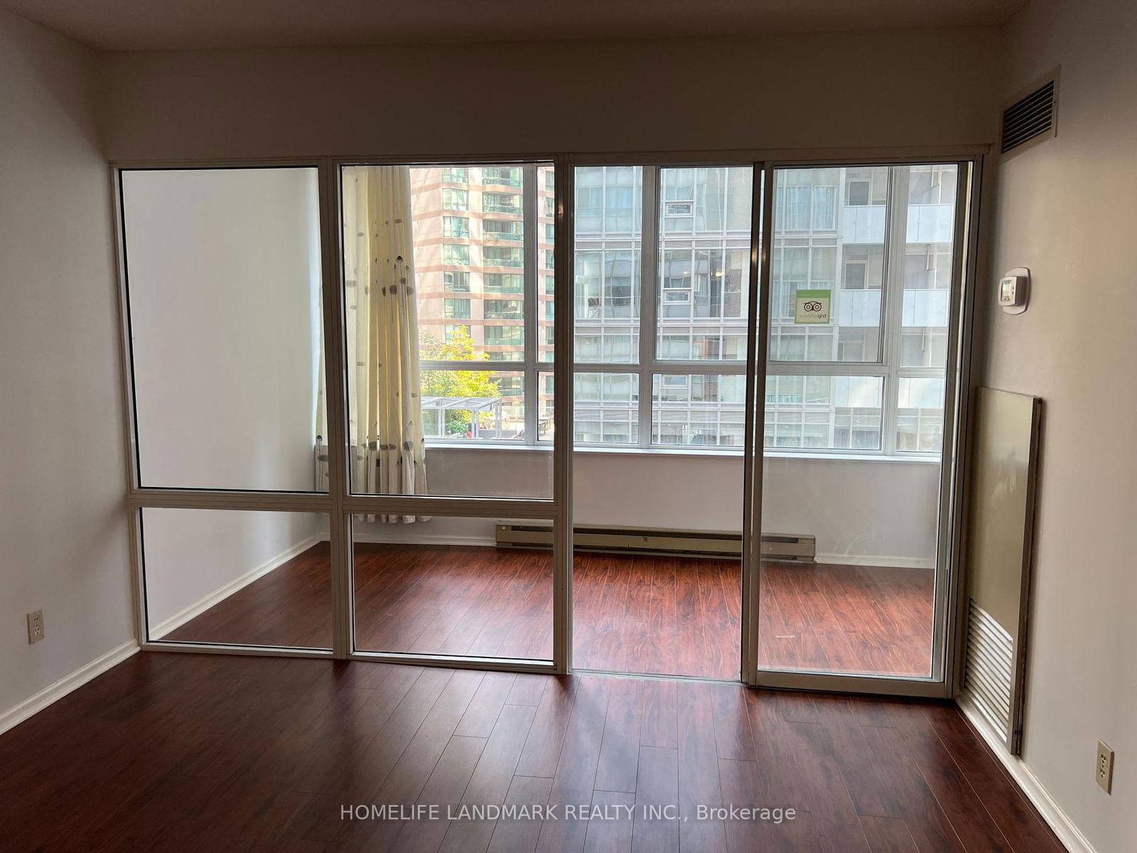 44 Gerrard St W, unit 811 for sale - image #3