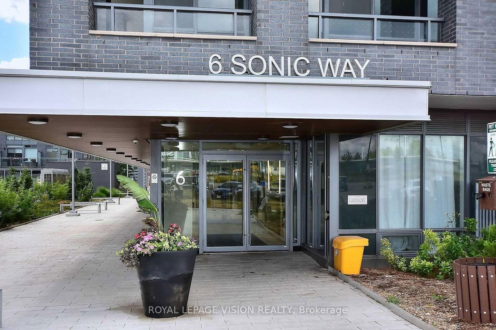 6 Sonic Way, unit 402 for rent - image #3