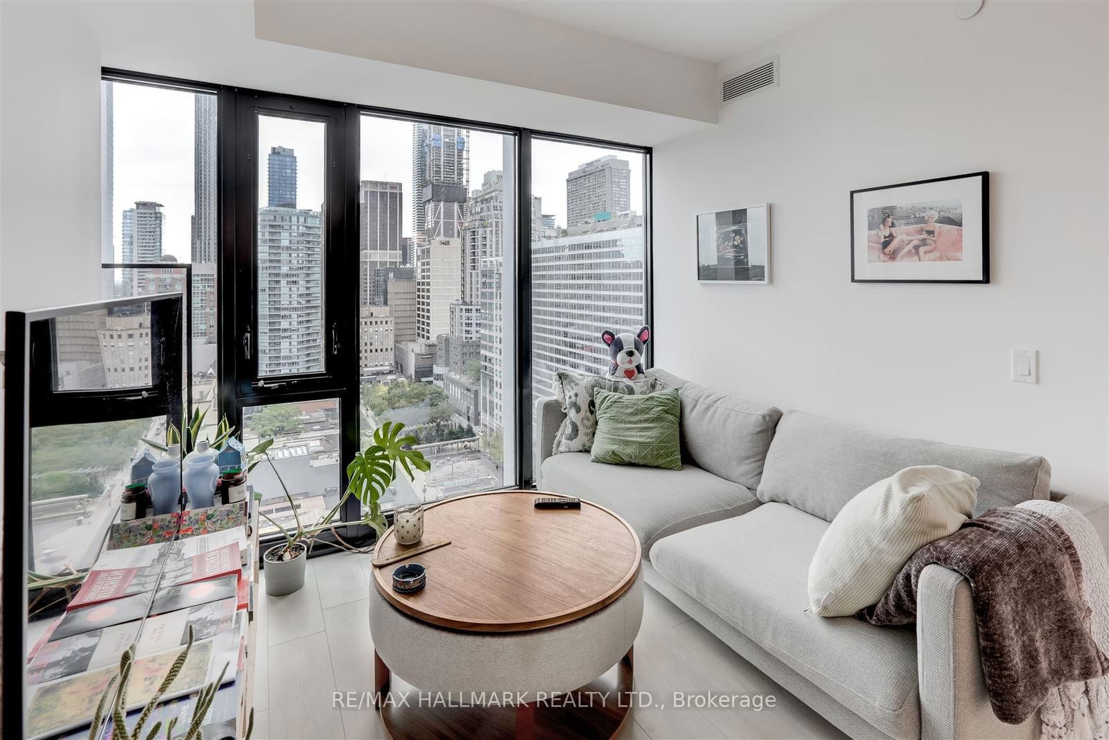 188 Cumberland St, unit 1903 for rent - image #1