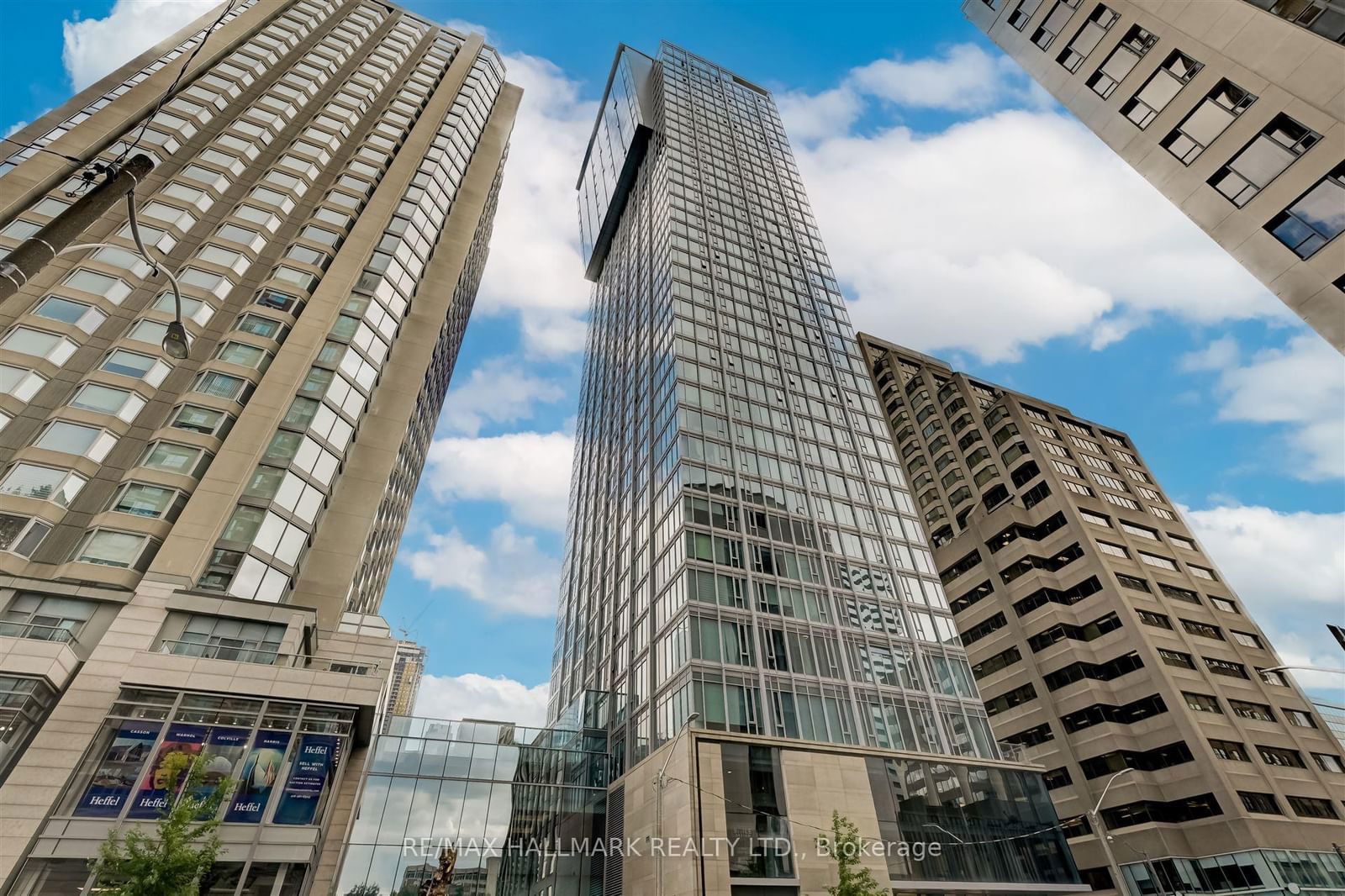 188 Cumberland St, unit 1903 for rent